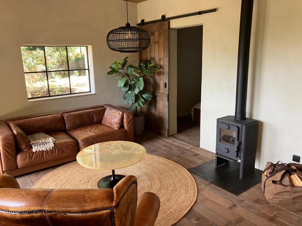 The Cabin Morris Holsbeek Экстерьер фото